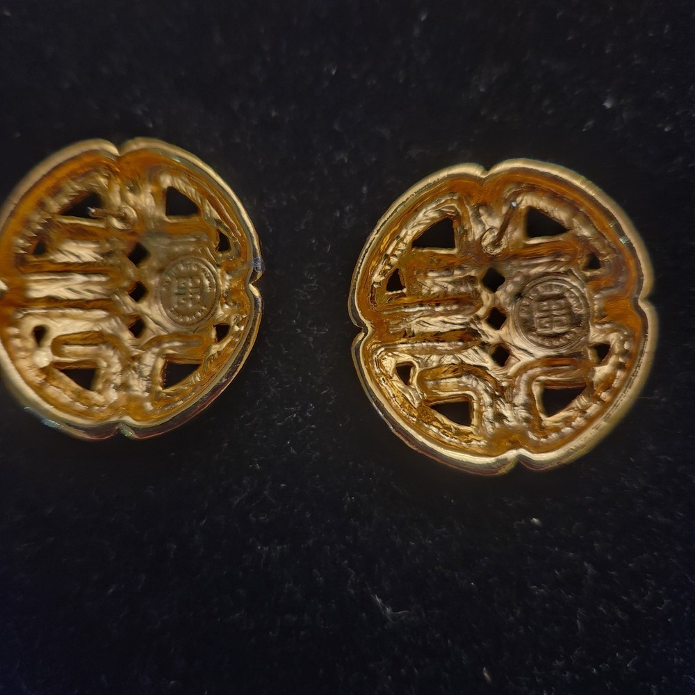 GIVENCHY  LOGO Gold Tone Pierced Vintage Earrings. - Picture 6 of 9